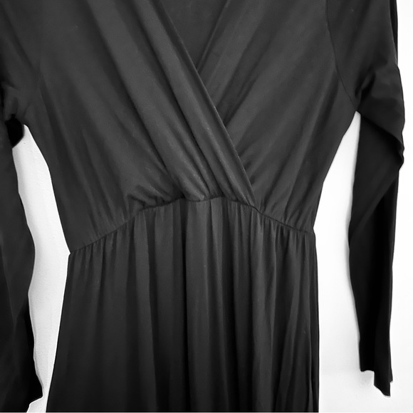 Black Long Sleeve Maternity Maxi Dress - Picture 4 of 9